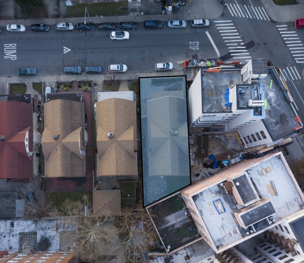 593 East 17th&nbsp;Street